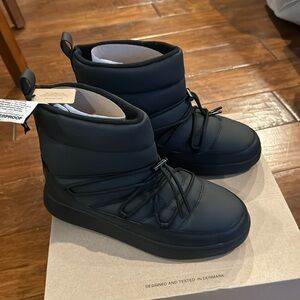 WODEN ISA LACE WATERPROOF BOOT